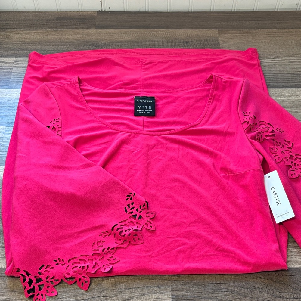 NWT Cartise bell arm dress